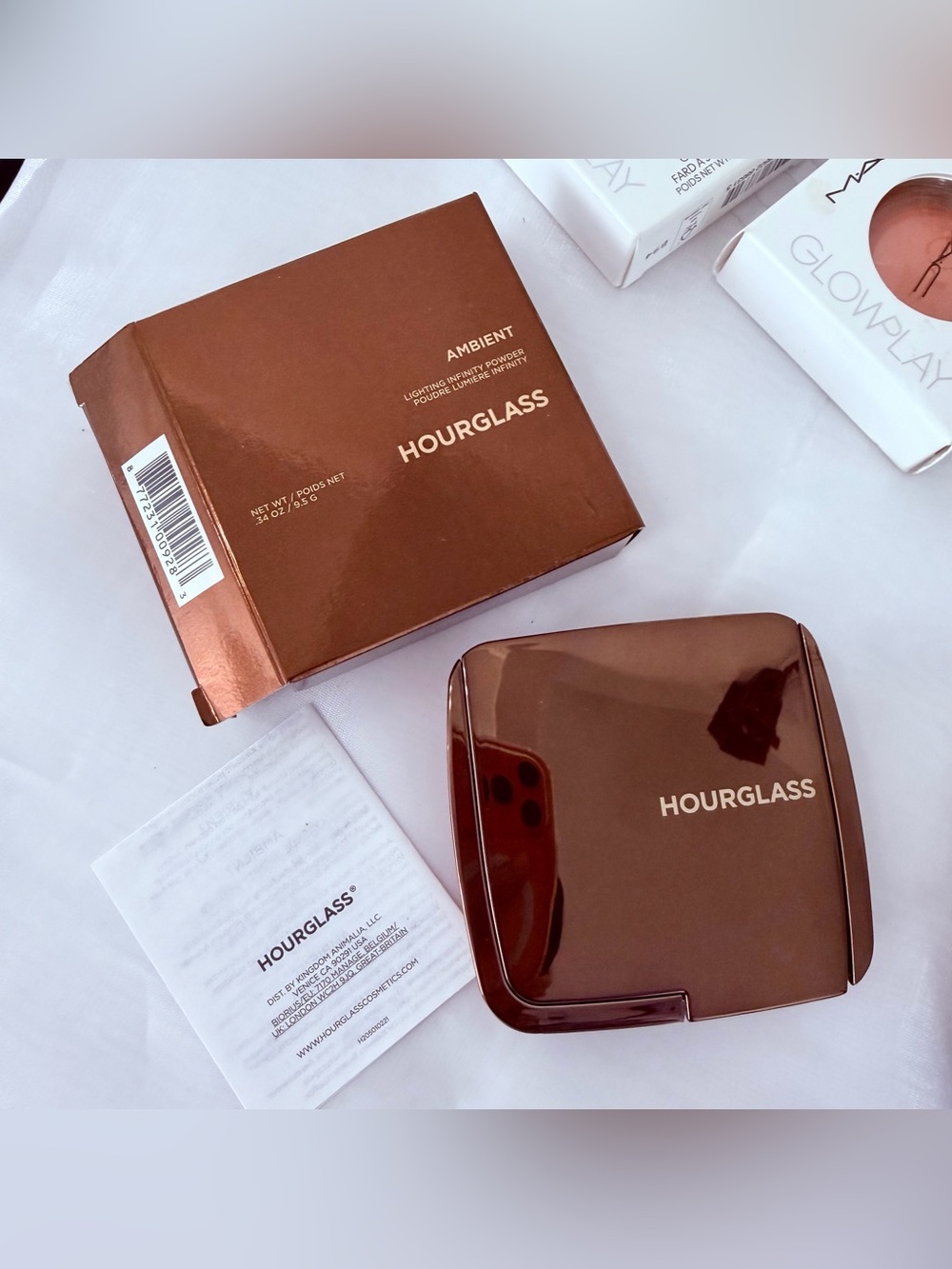 New Hourglass Ambient Lighting Infinity Finishing Pressed Powder 0.34 oz